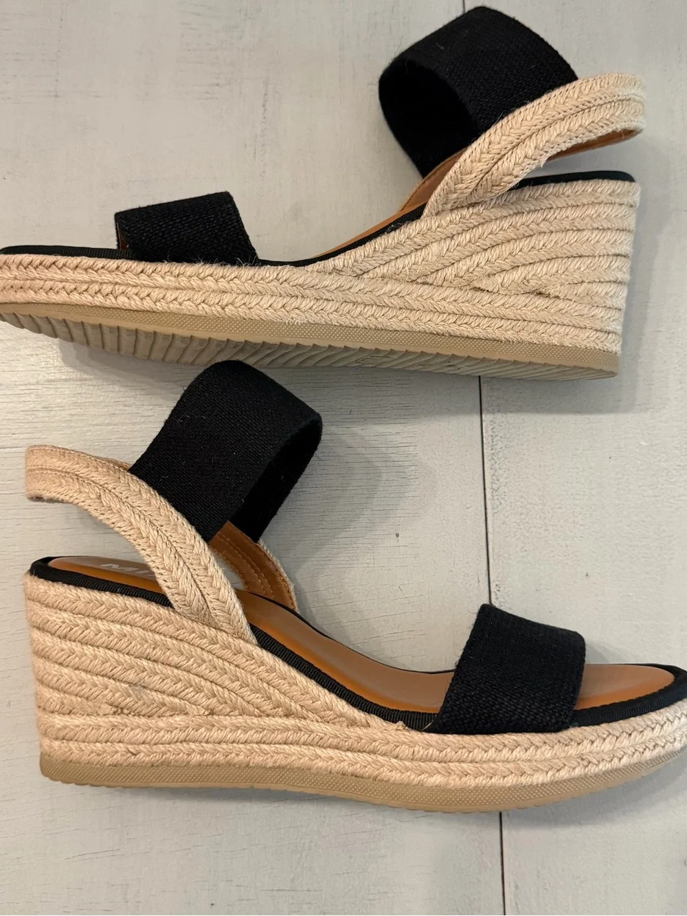 MIA Women’s Brittni Black & Tan Espadrille Wedge Sandals Sz 11 NWOT